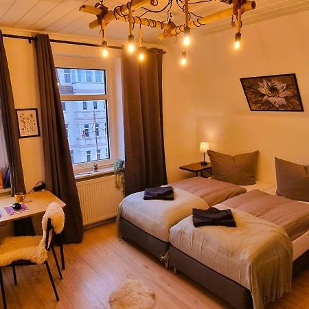 Nigella Apartment Direkt Am Hauptbahnhof Celle Fur 6 Personen Mit Kostenfreiem Parkplatz Voll Ausgestatteter Kuche Elite Standard Exterior foto